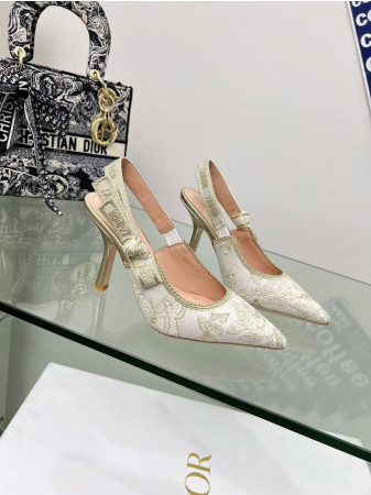 ua D*or j'aD*or slingback pump