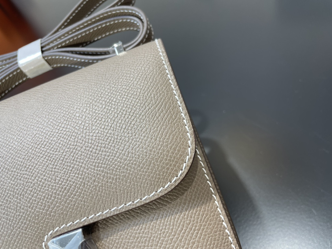Hermès Constance 19 Epsom Silver Hardware 7.25" x 6.25" x 2.25"