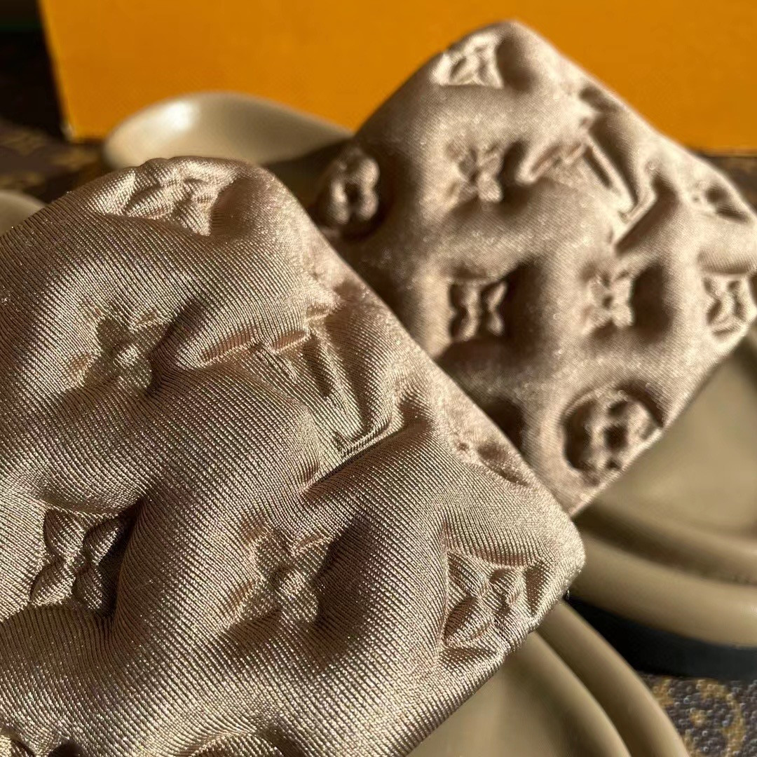 1AA1EH POOL PILLOW COMFORT MULE