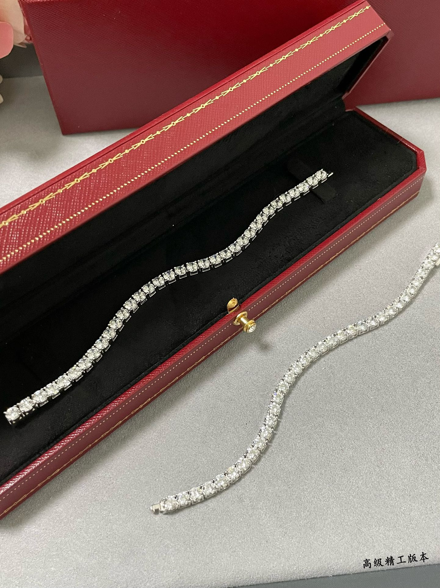 ca*t*er full Di*m*nd four-claw bracelet