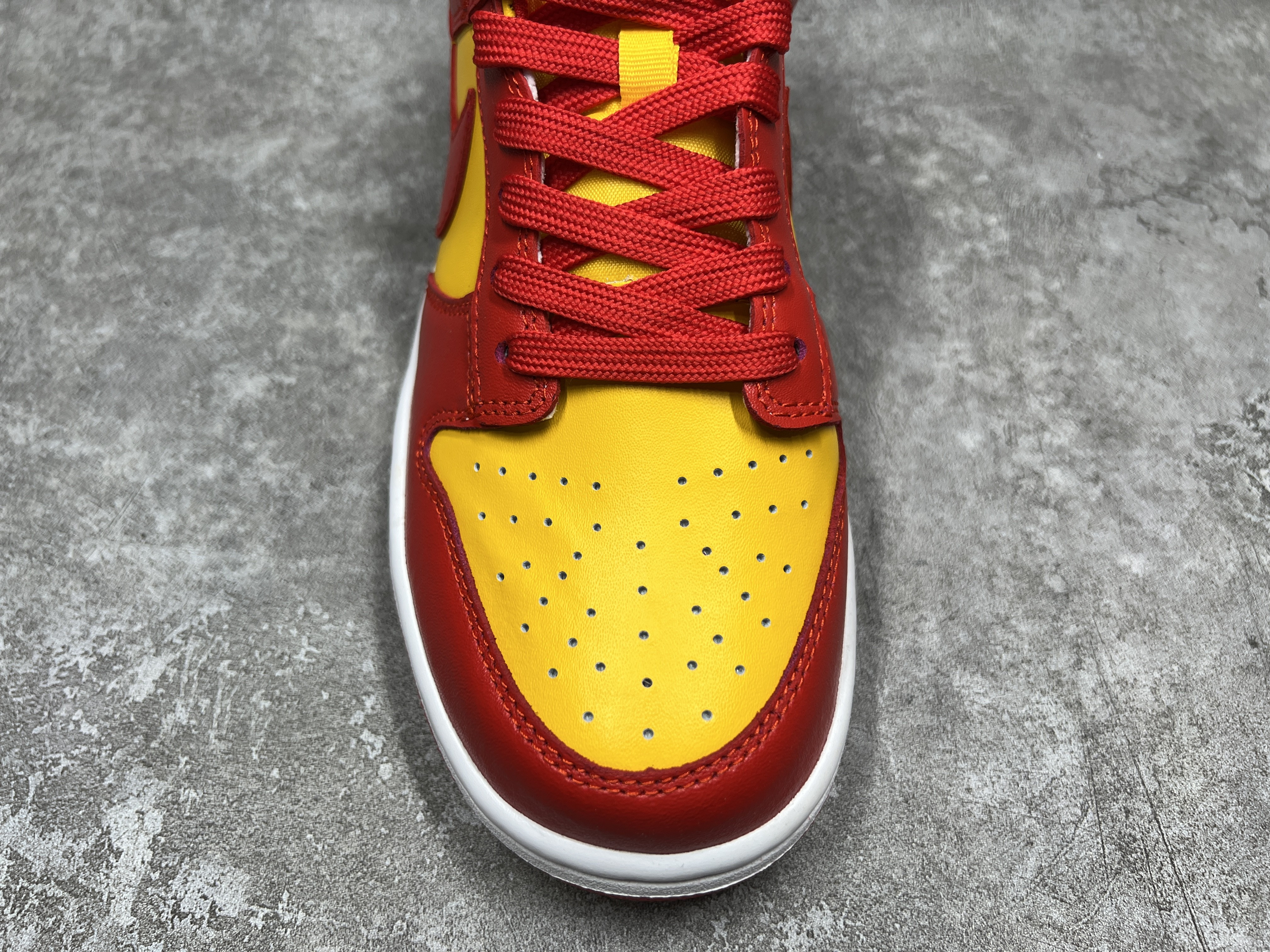 Nike Dunk Low Midas Gold