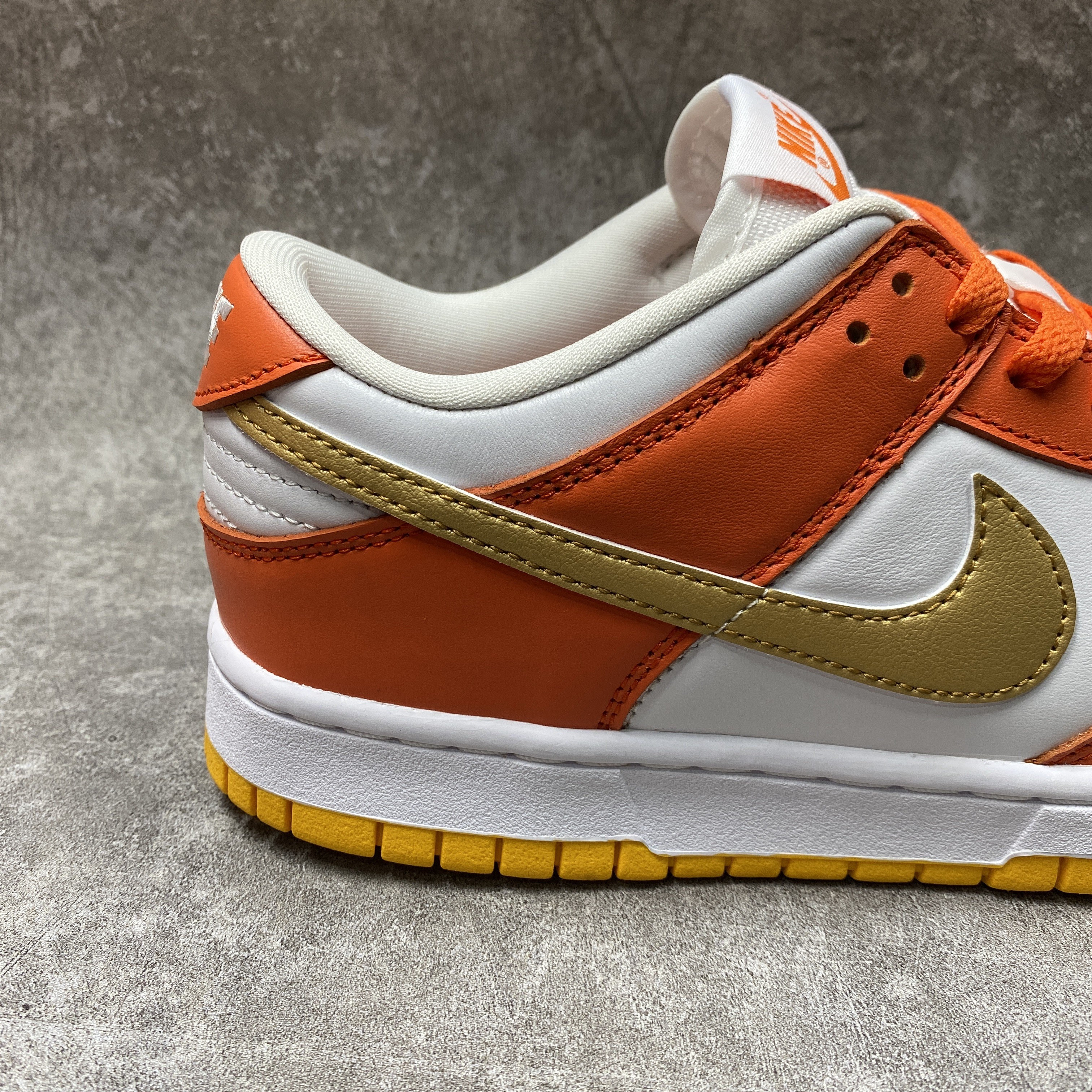 Nike Dunk Low University Gold