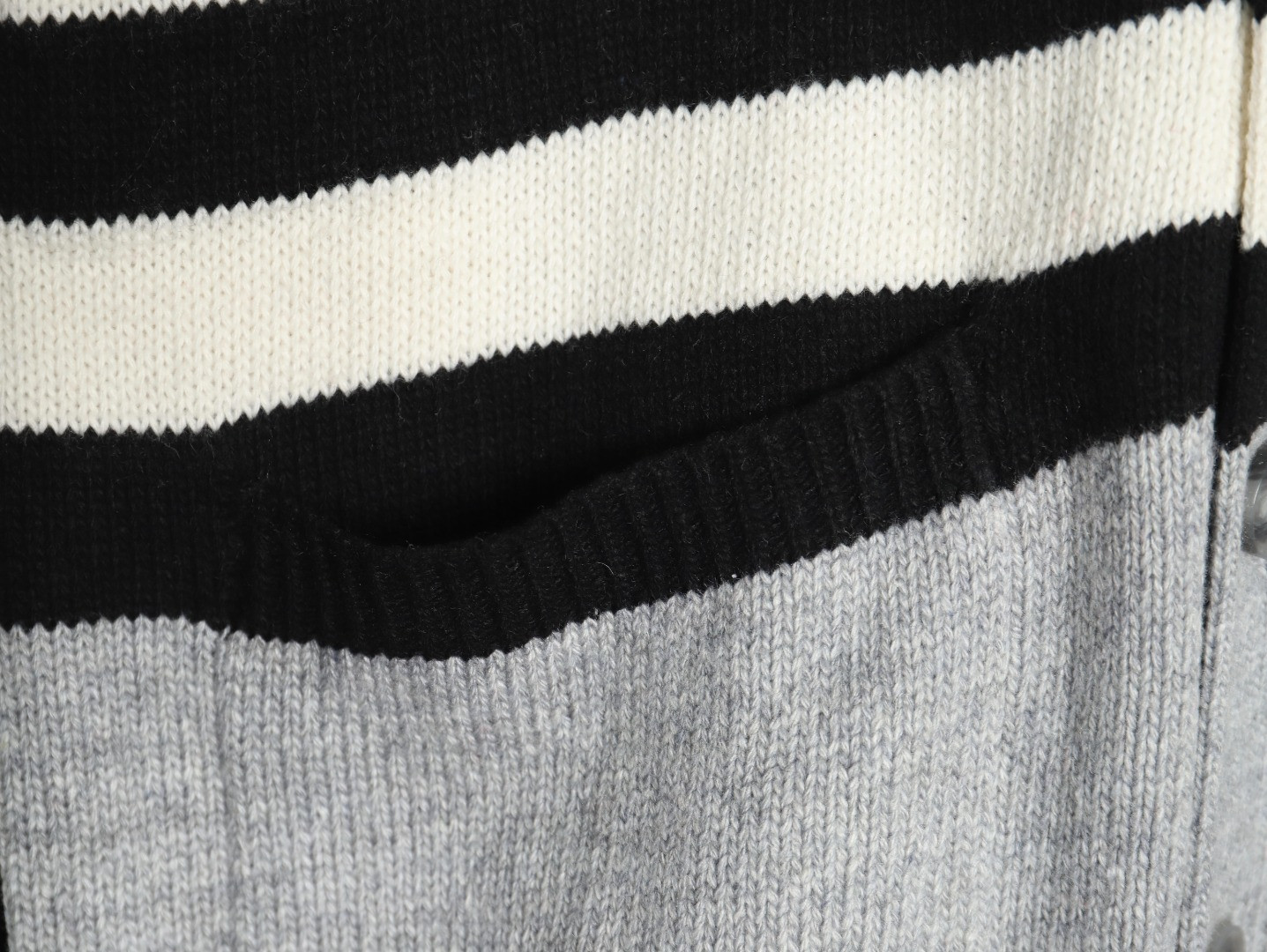 B**rry bbr 22fw cardigan sweaters