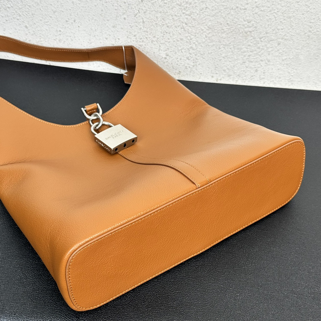 Balenciaga WOMEN