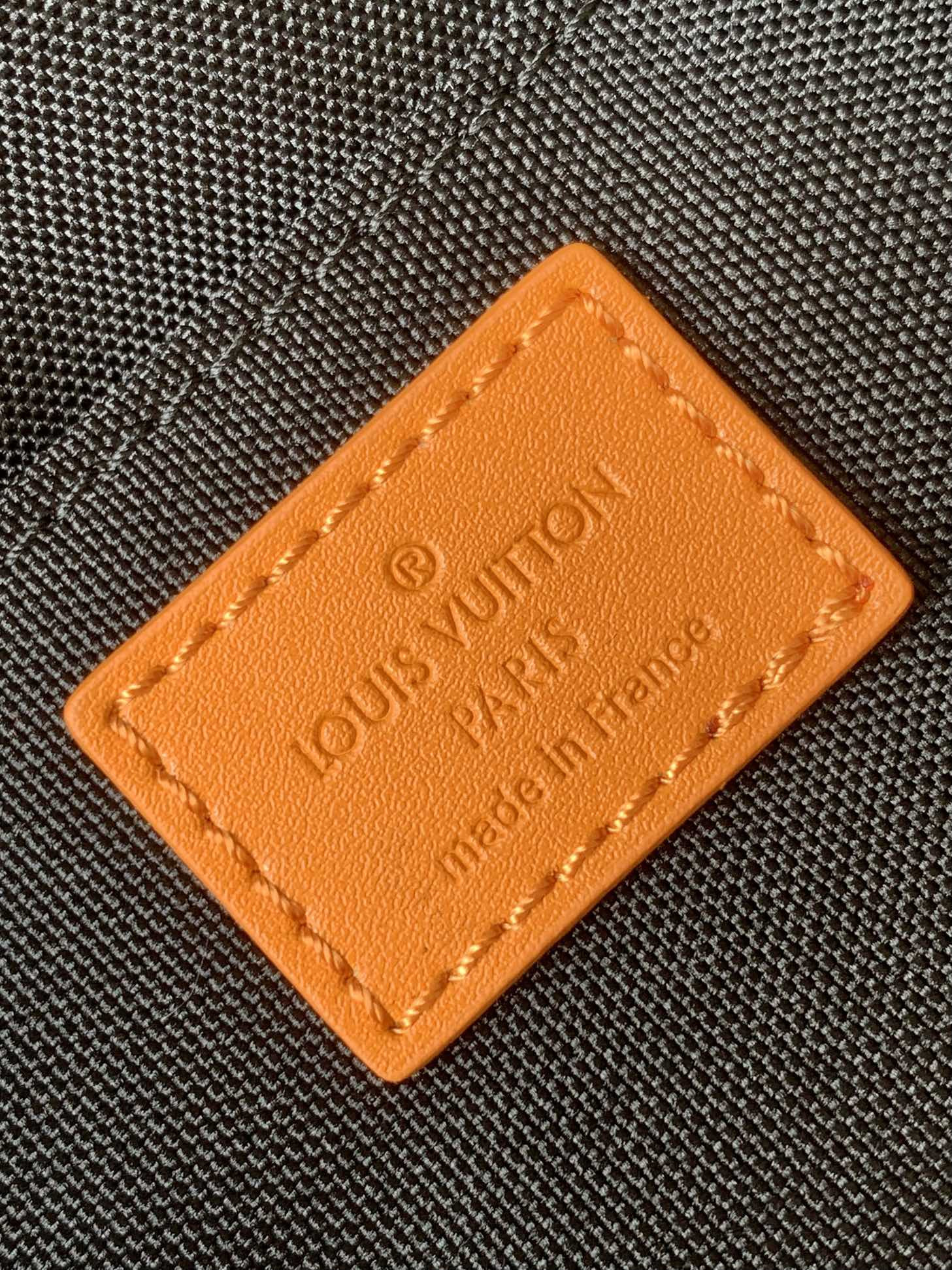 LV M31029 Moon Crossbody 9.6 x 6.3 x 1.8 inches