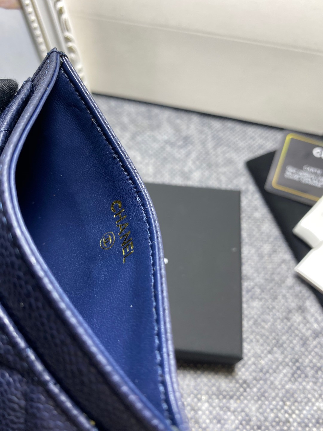 Ch*el card holder 10cm