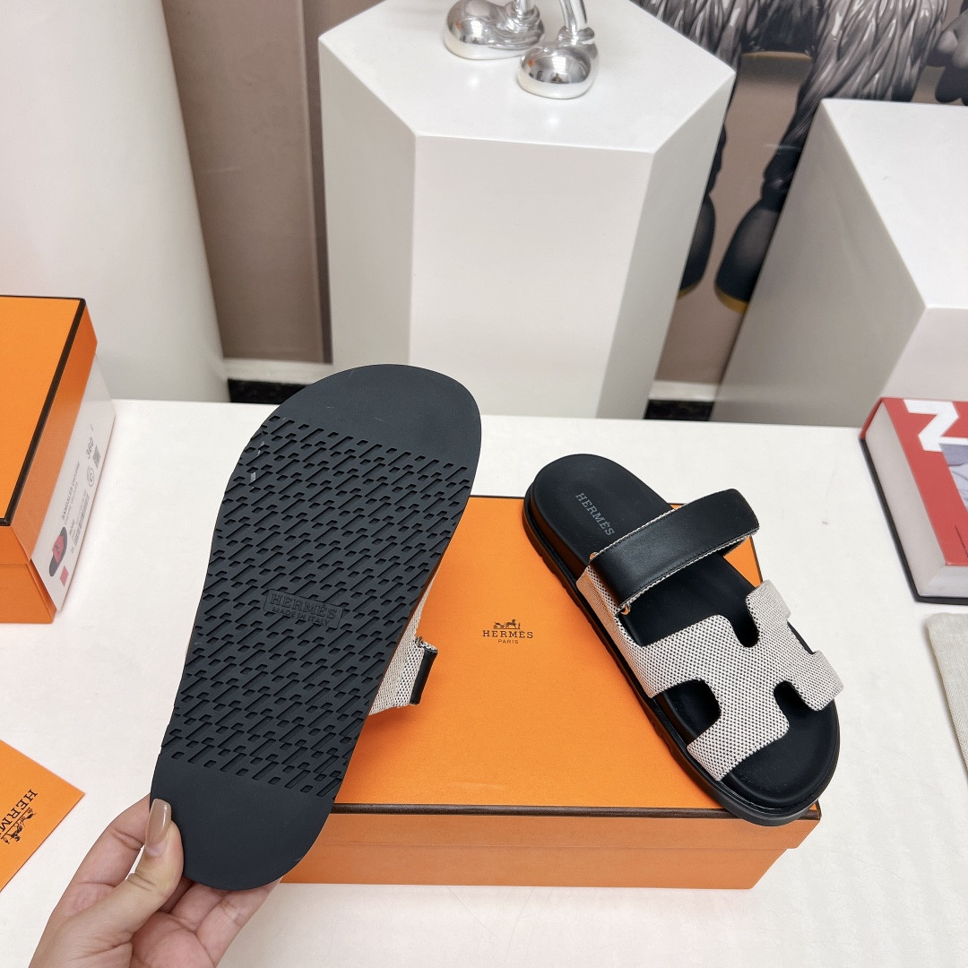 UA Hermès Chypre sandal
