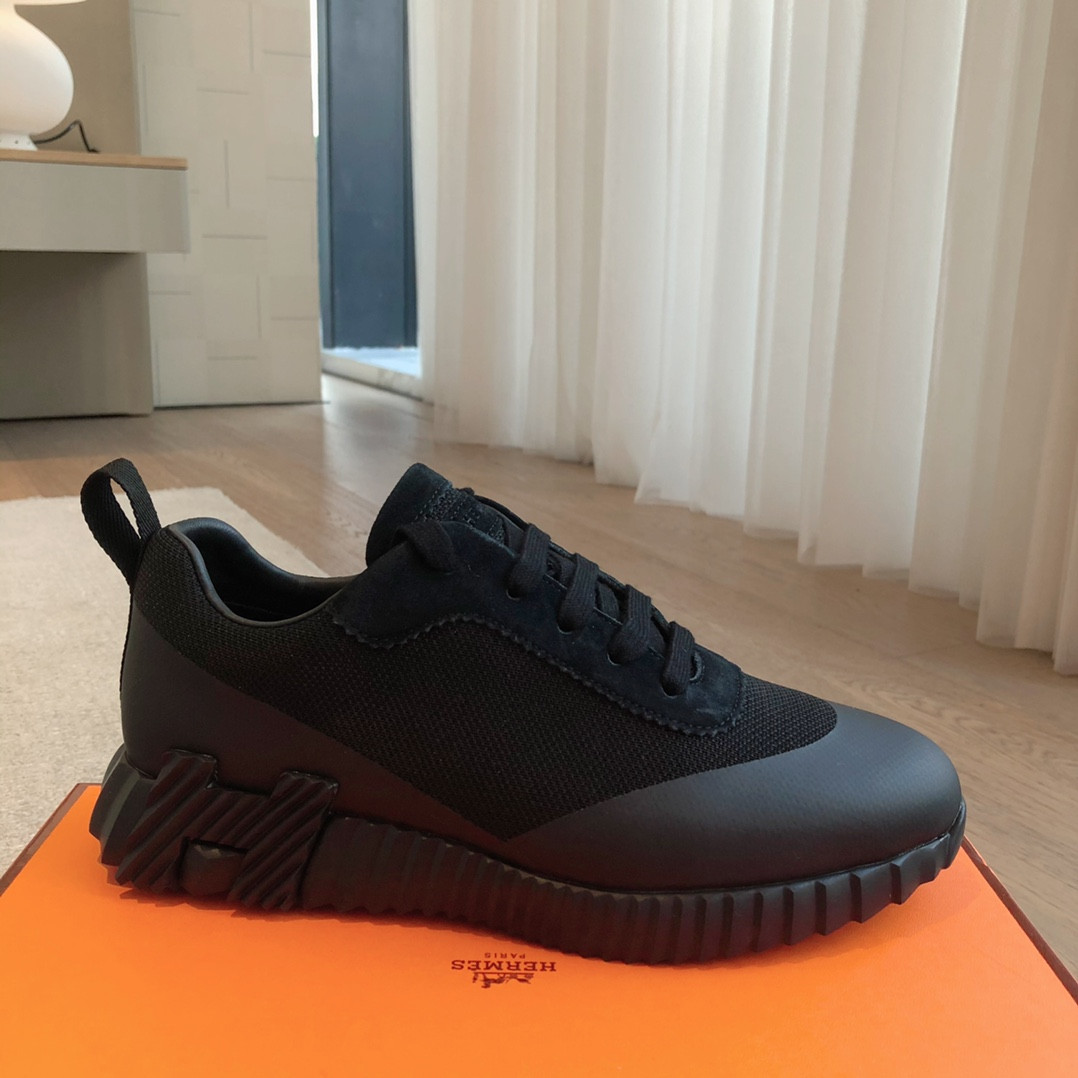 UA Hermès Bouncing Sneaker