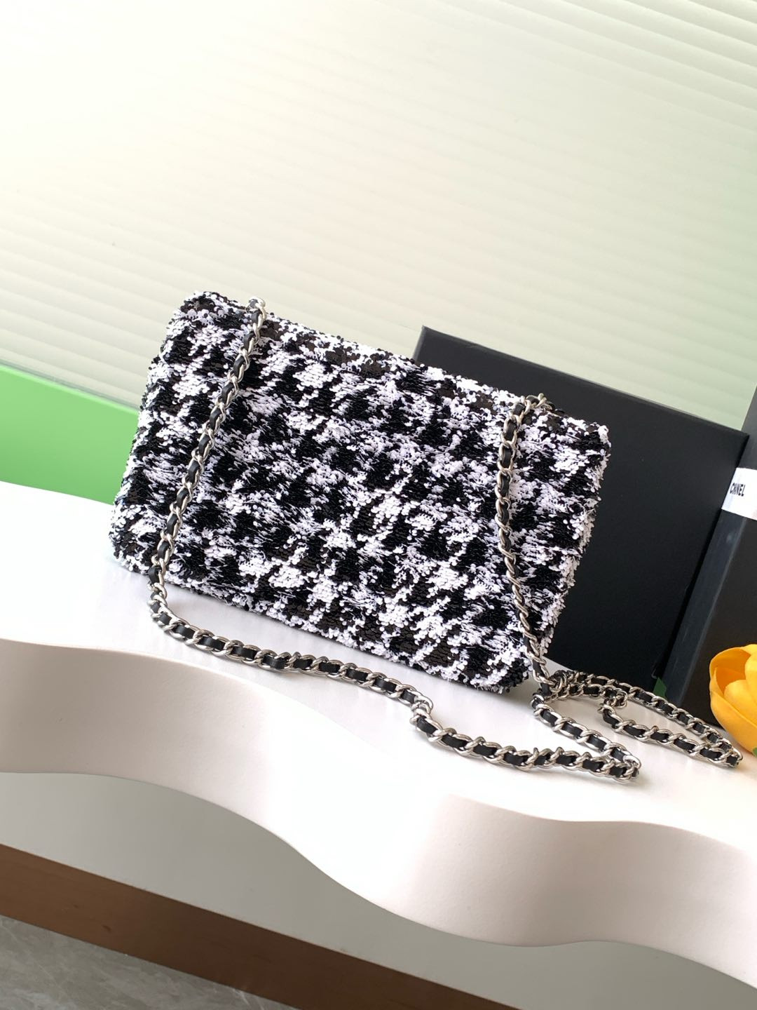 Ch*el  flap bag 14x22x7cm